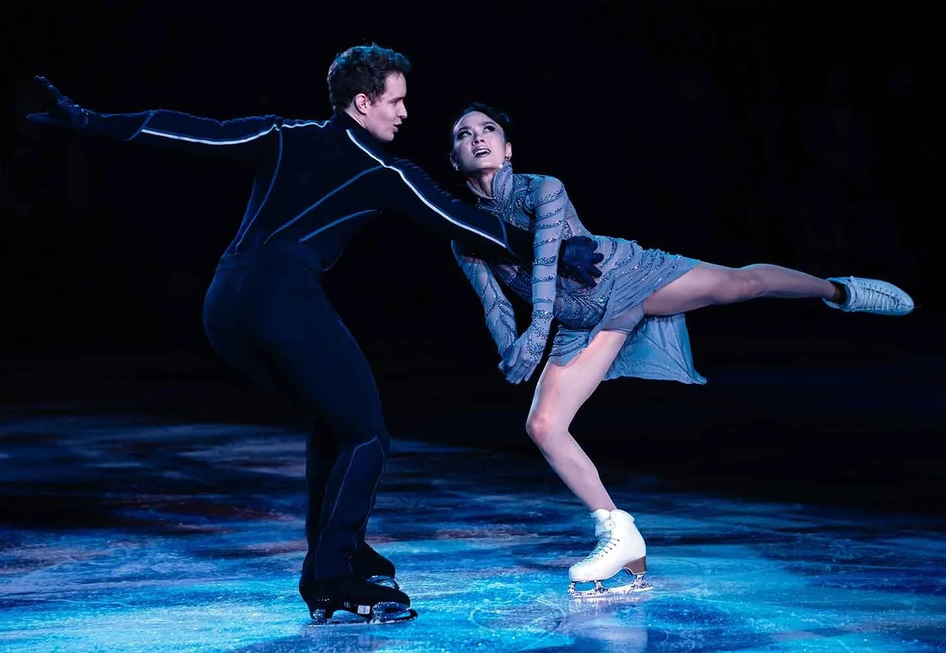 慕星棋牌花样滑冰赛事精彩瞬间